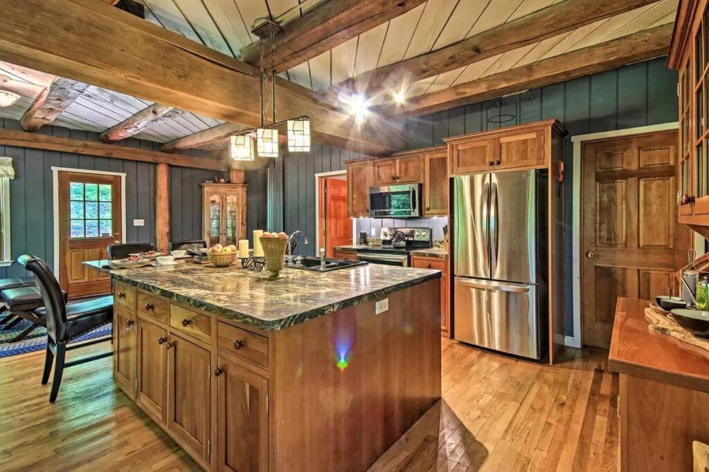فيلا Bear'S Eye View - Mountain Retreat W/ Hot Tub! Acme المظهر الخارجي الصورة